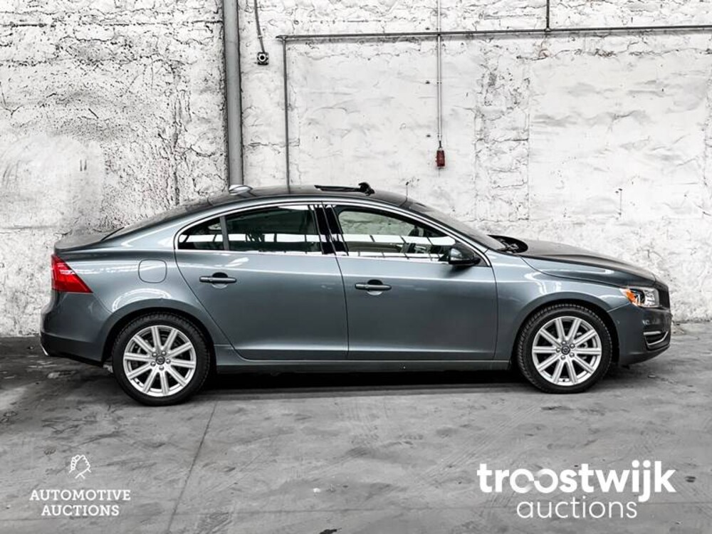 Volvo S60 T5 Summum L 245PS 2016