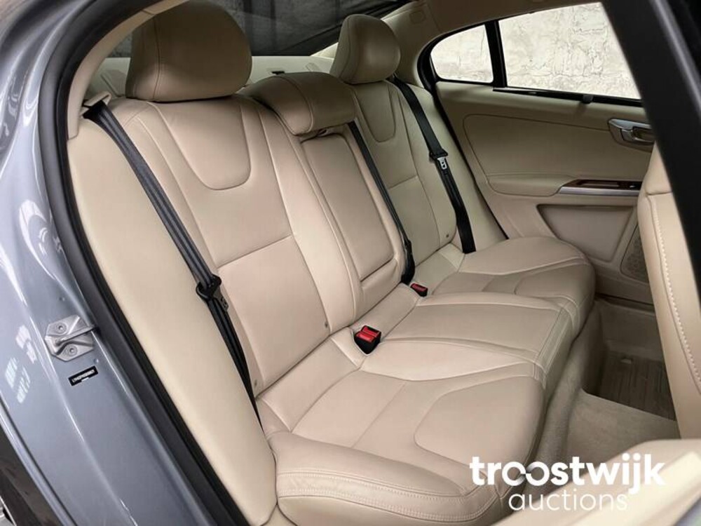 Volvo S60 T5 Summum L 245PS 2016