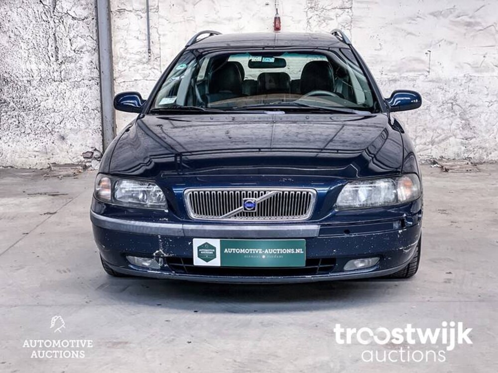 Volvo V70 2.4 Comfort Line 140PS 2001, -Orig.NL-, 13-HG-DF