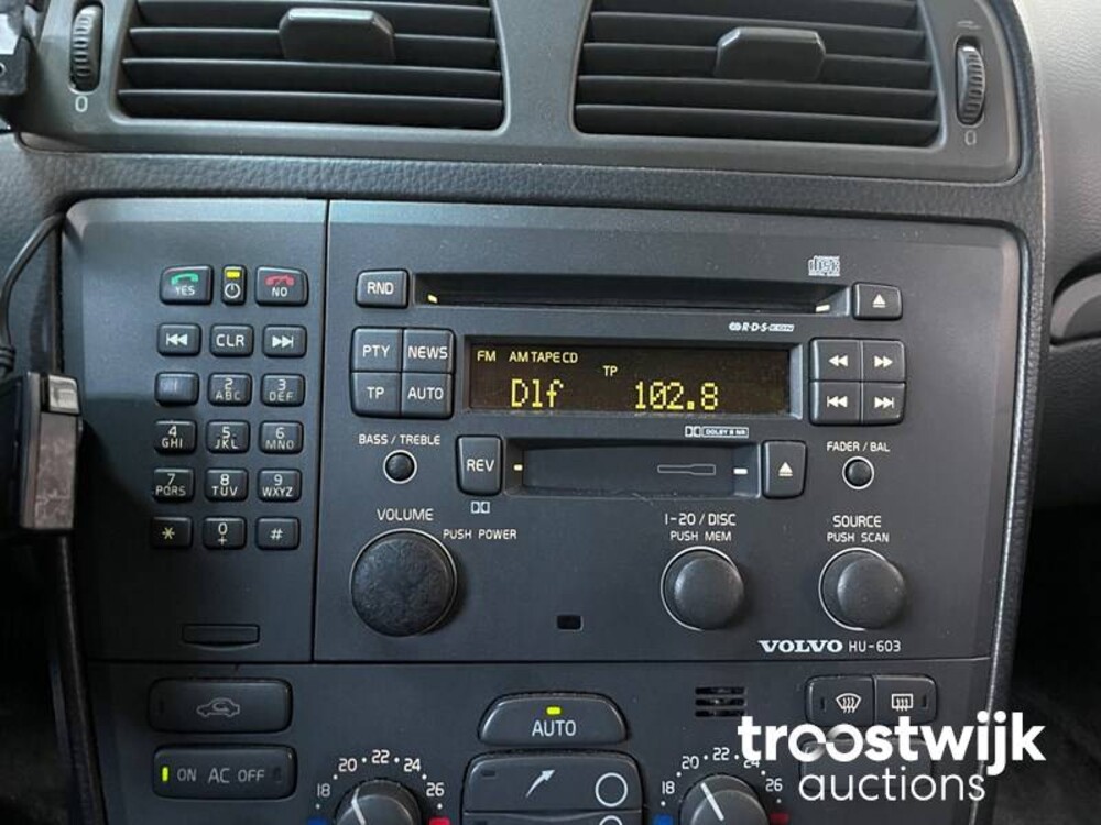 Volvo V70 2.4 Comfort Line 140PS 2001, -Orig.NL-, 13-HG-DF