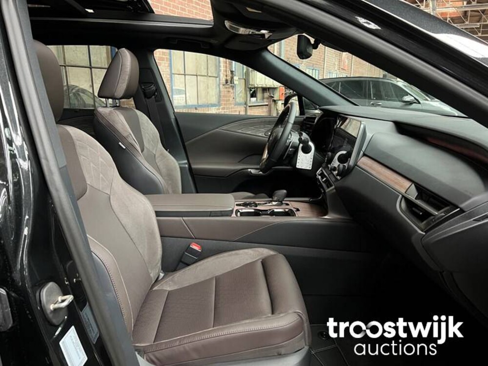 Lexus RX450H+ President  309 PS 2023 RX-Serie -Herstellergarantie-