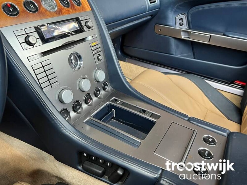 Aston Martin DB9 6.0 V12 450PS 2007