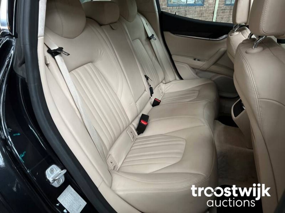Maserati Ghibli 3.0 V6 330PS 2014 -Orig NL-, 6-TXZ-35
