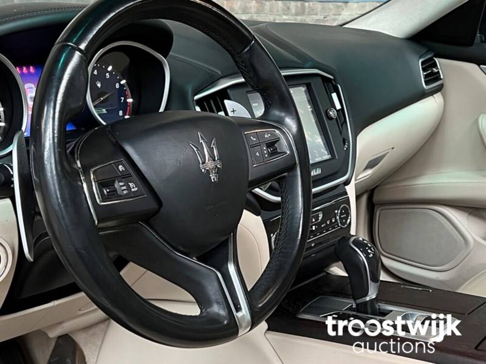 Maserati Ghibli 3.0 V6 330PS 2014 -Orig NL-, 6-TXZ-35