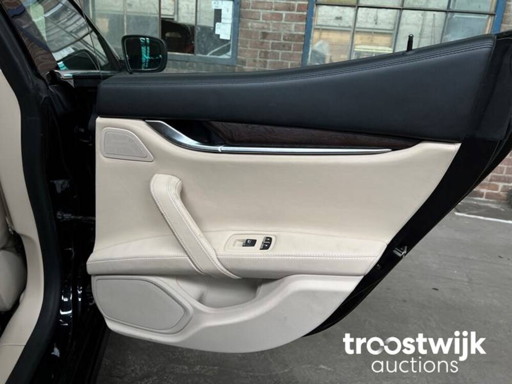 Maserati Ghibli 3.0 V6 330PS 2014 -Orig NL-, 6-TXZ-35