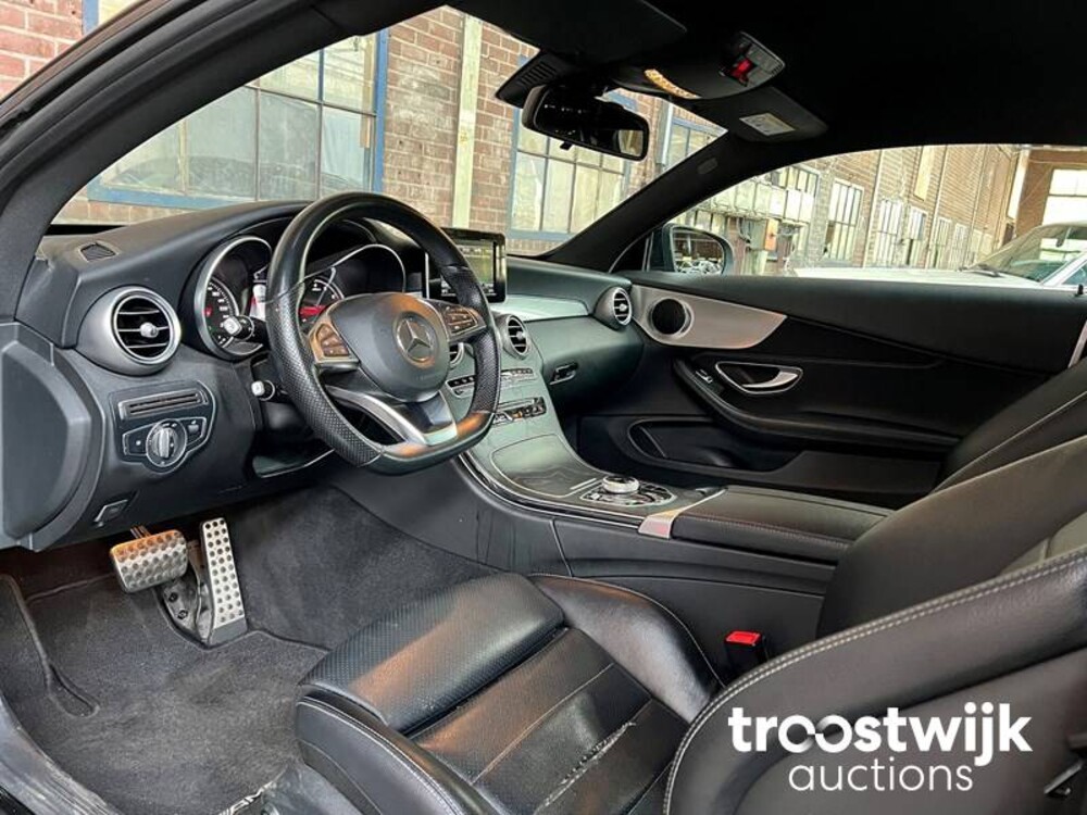 Mercedes-Benz C180 Coupe AMG Premium Plus 156PS 2017, G-955-VT