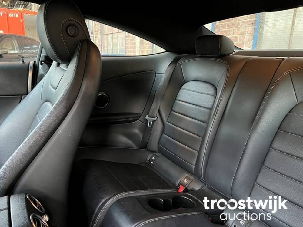 Mercedes-Benz C180 Coupe AMG Premium Plus 156PS 2017, G-955-VT