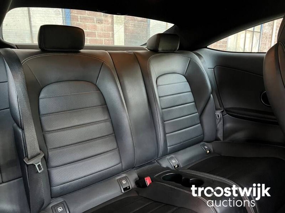 Mercedes-Benz C180 Coupe AMG Premium Plus 156PS 2017, G-955-VT