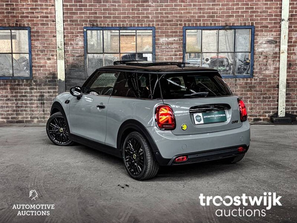 Mini Cooper Elektrisch 184PS 2022 -Herstellergarantie-