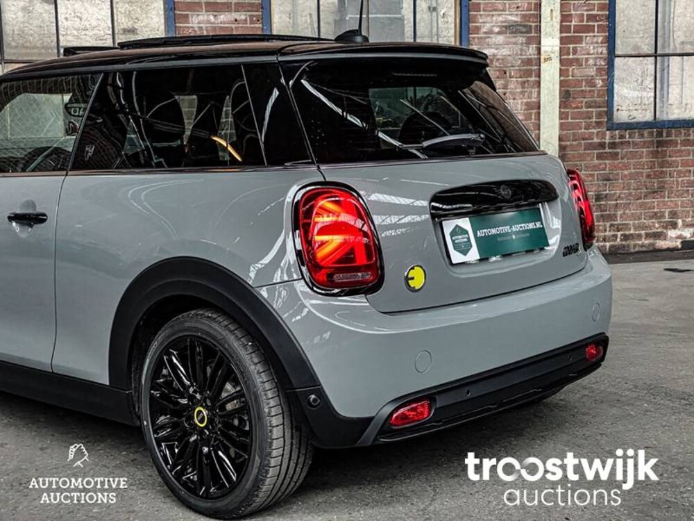 Mini Cooper Elektrisch 184PS 2022 -Herstellergarantie-