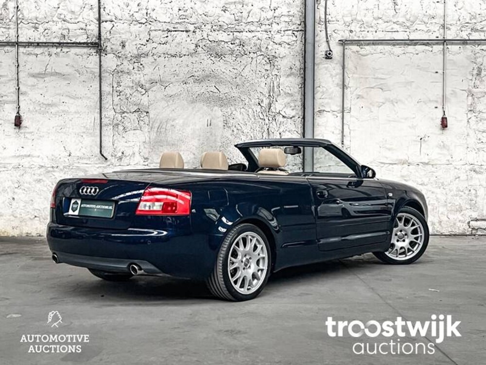 Audi A4 Cabriolet 3.0 V6 Pro Line 220pk 2003, 49-RB-TG
