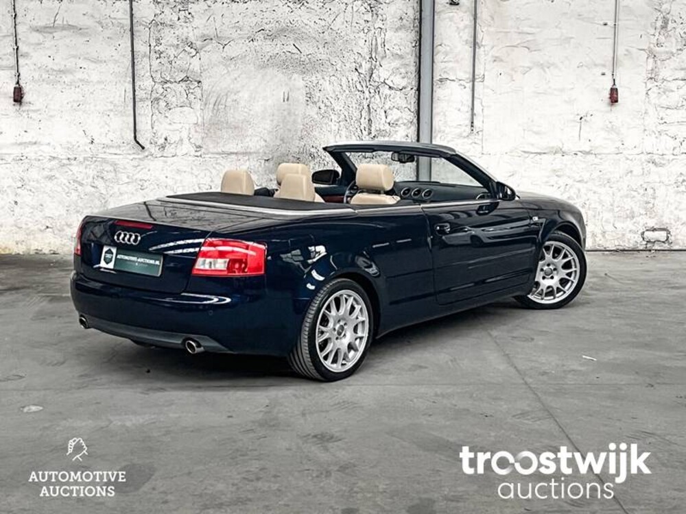 Audi A4 Cabriolet 3.0 V6 Pro Line 220pk 2003, 49-RB-TG