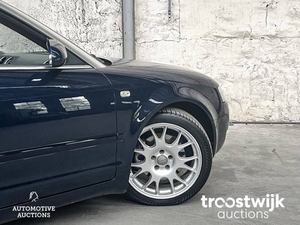 Audi A4 Cabriolet 3.0 V6 Pro Line 220pk 2003, 49-RB-TG