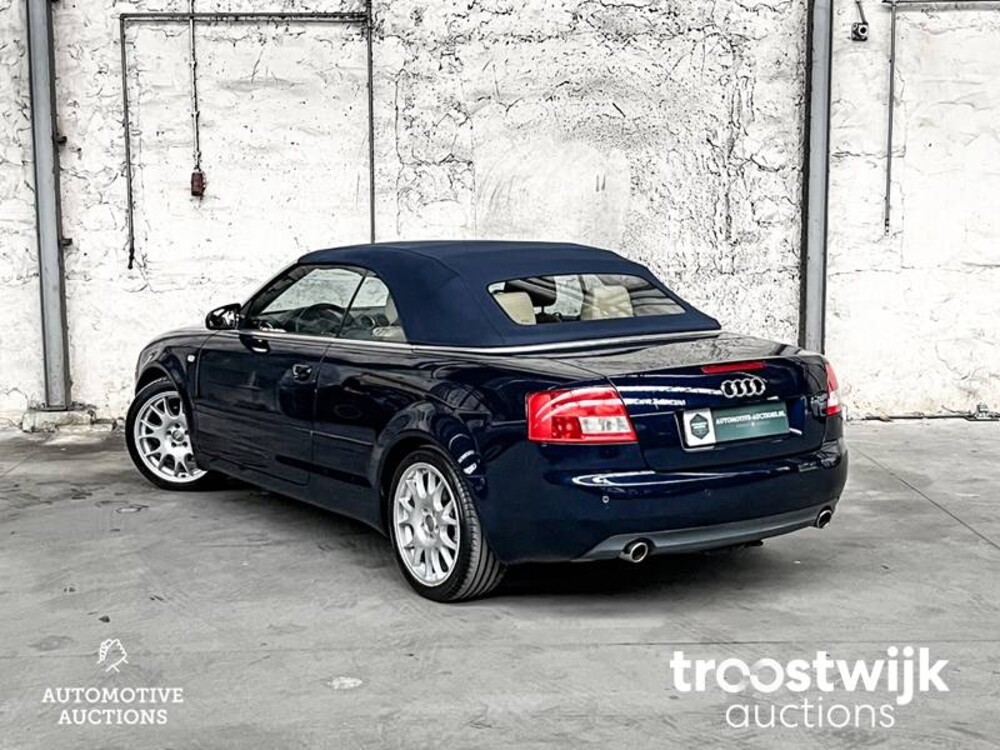 Audi A4 Cabriolet 3.0 V6 Pro Line 220pk 2003, 49-RB-TG