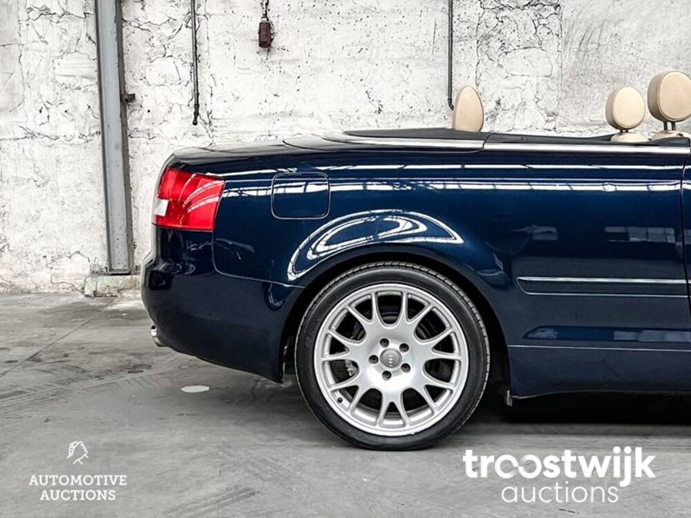 Audi A4 Cabriolet 3.0 V6 Pro Line 220pk 2003, 49-RB-TG