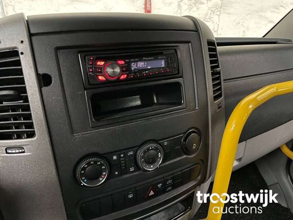 Volkswagen Crafter 35 2.0 TDI L2H1 109pk 2011, -Orig.NL-, 49-RTD-8