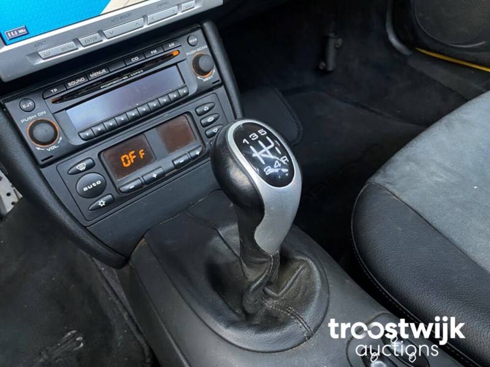 Porsche Boxster 986 2.7 228pk 2004 -Youngtimer-