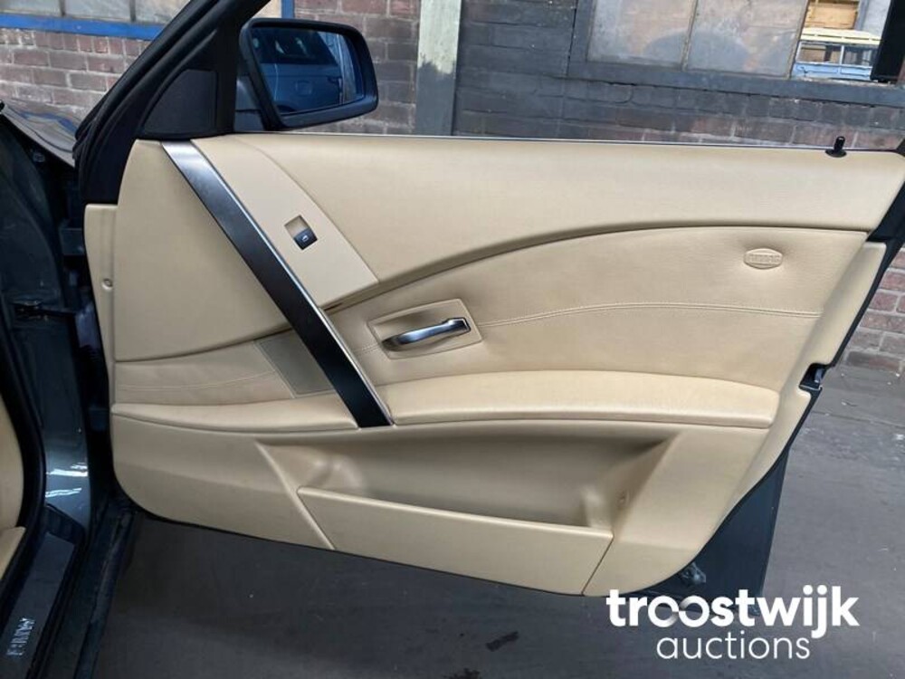 BMW 530i Executive E60 231pk 2003 -Orig. NL-, 40-NB-ZP