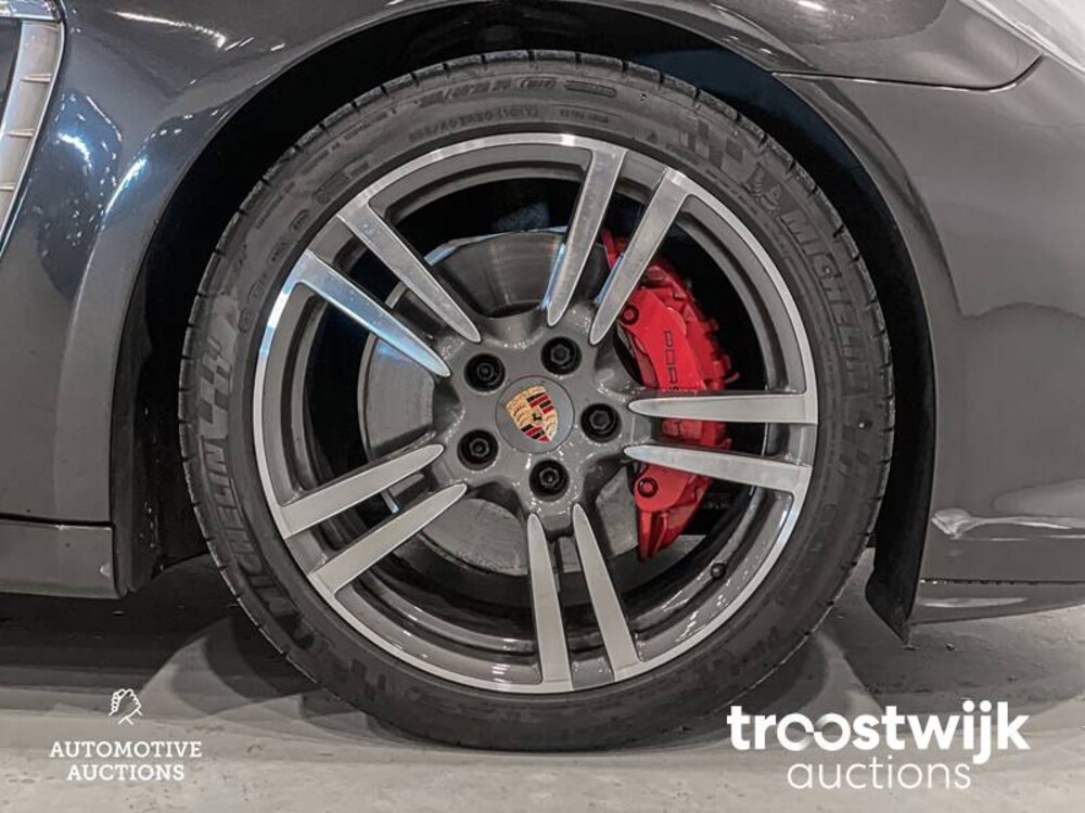 Porsche Panamera 3.6 Platinum Edition SportChrono 299hp 2013, L-185-HT