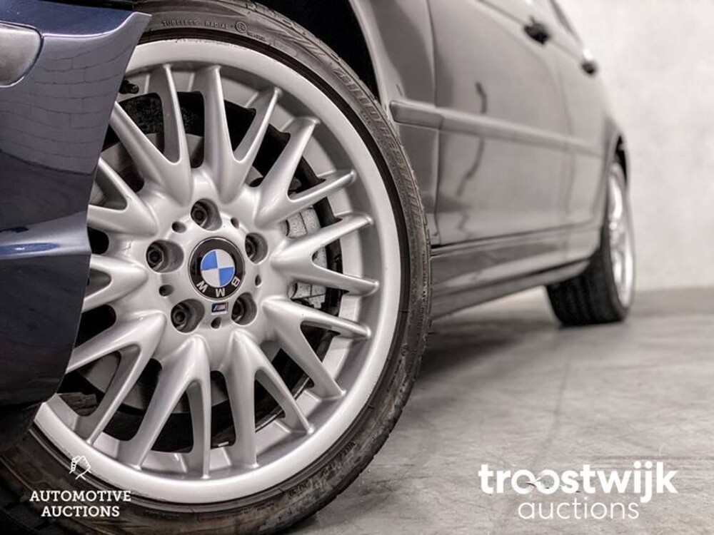 BMW 330xi Executive 231hp 2001 -Orig. NL-, 82-HS-JT