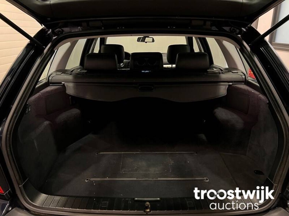 BMW 330xi Executive 231hp 2001 -Orig. NL-, 82-HS-JT