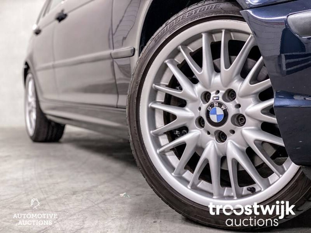 BMW 330xi Executive 231hp 2001 -Orig. NL-, 82-HS-JT