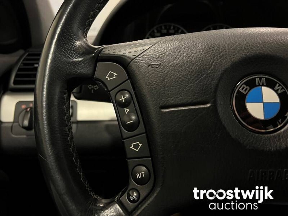 BMW 330xi Executive 231hp 2001 -Orig. NL-, 82-HS-JT