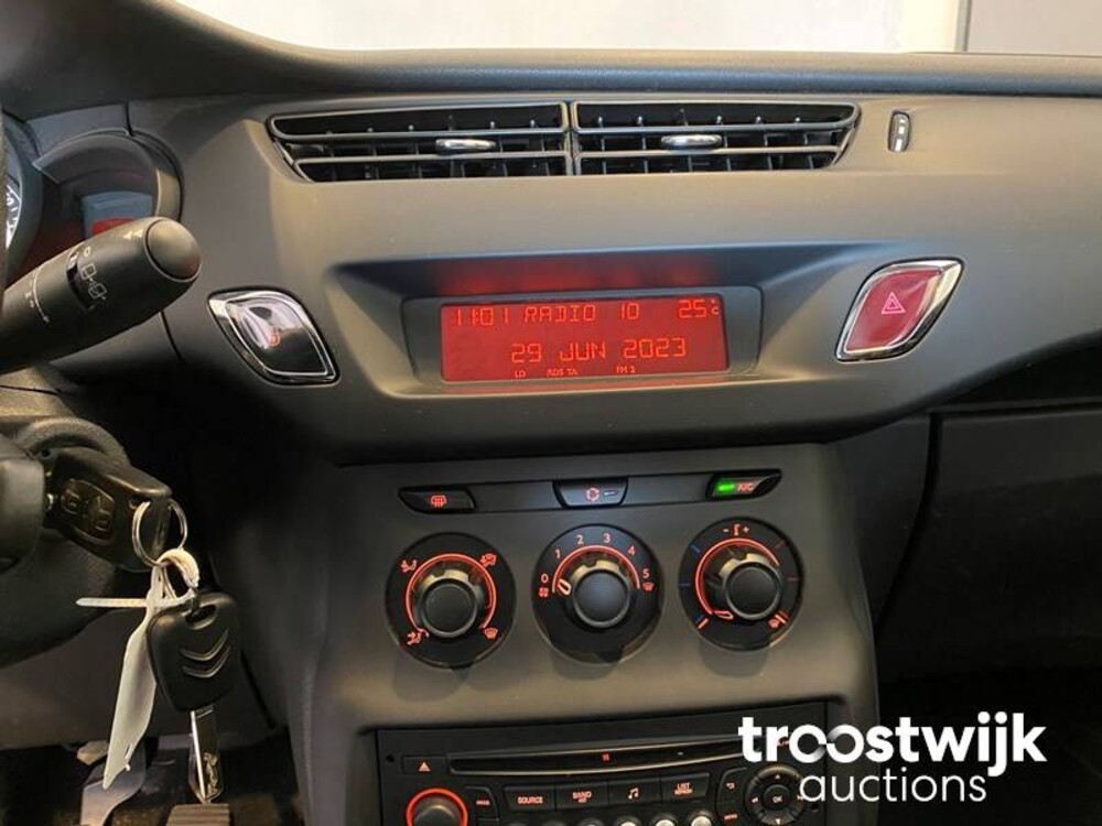 Citroen C3 PureTech Attraction 2014 -Orig. NL-, 2-XPB-96