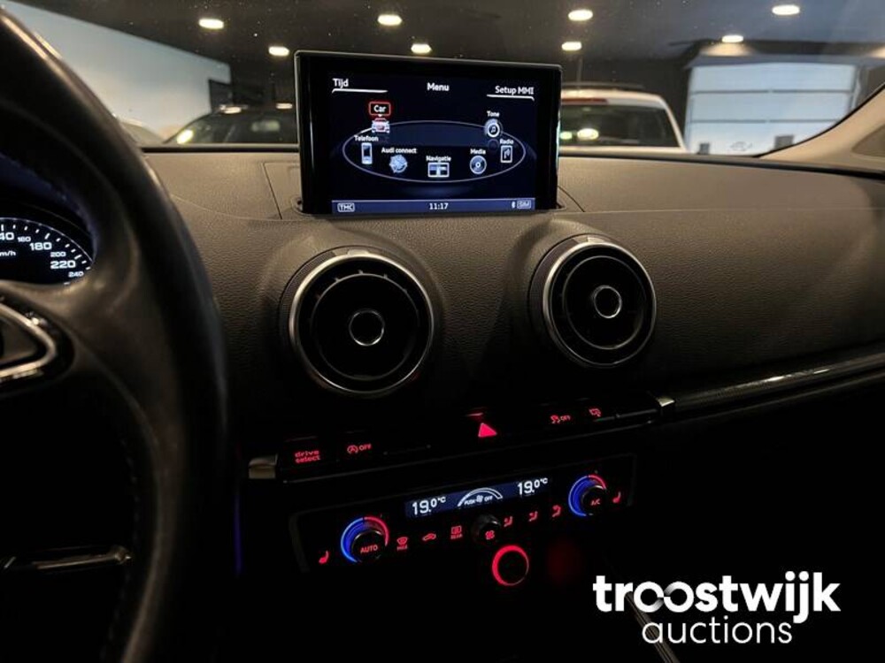 Audi A3 Limousine TFSI CoD Ambition Pro Line S 140pk 2014, GG-288-J