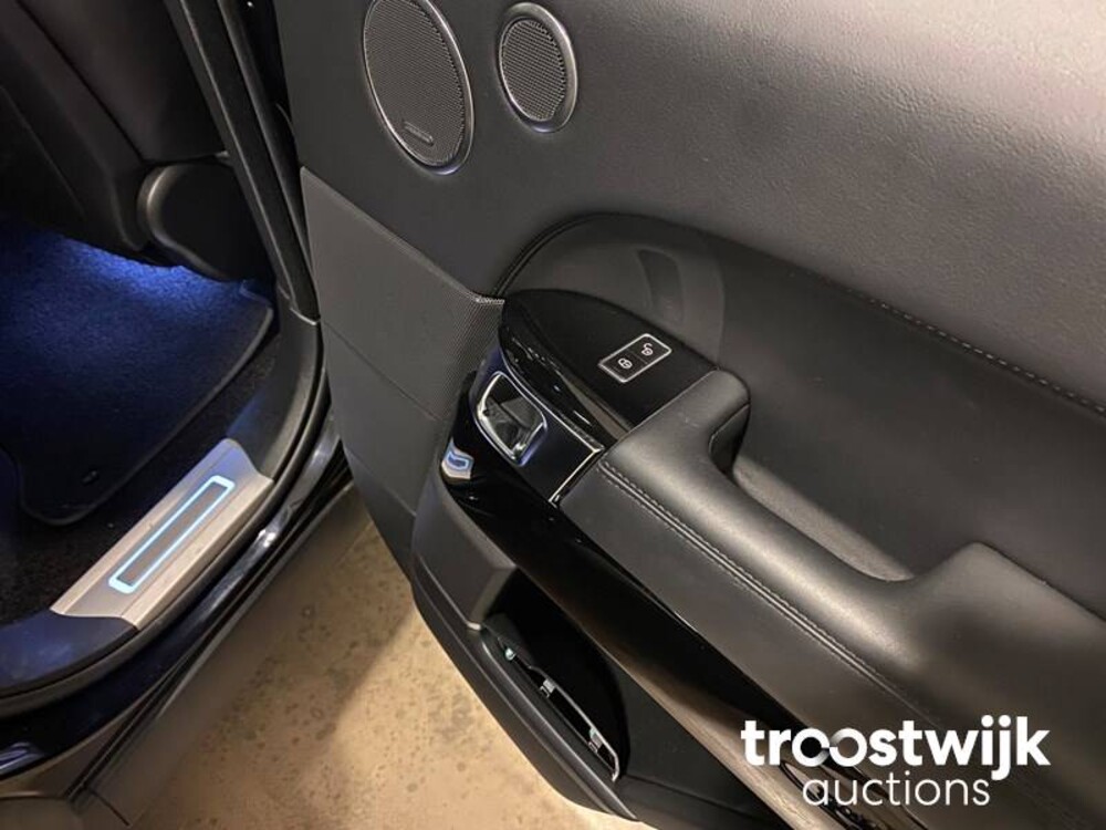 Land Rover Range Rover 4.4 SDV8 Autobiography 340pk 2013, 3-KHF-28