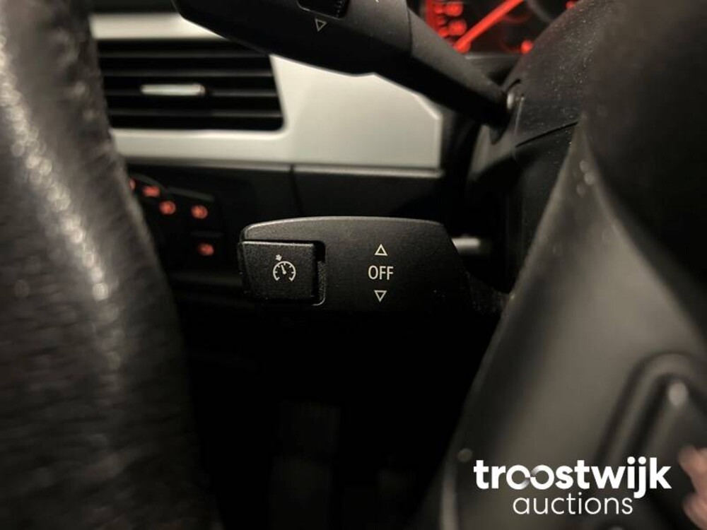 BMW 325i Coupe E92/E90 Introduction 3-Serie 218pk 2006 -Youngtimer-, 08-TJ-RG