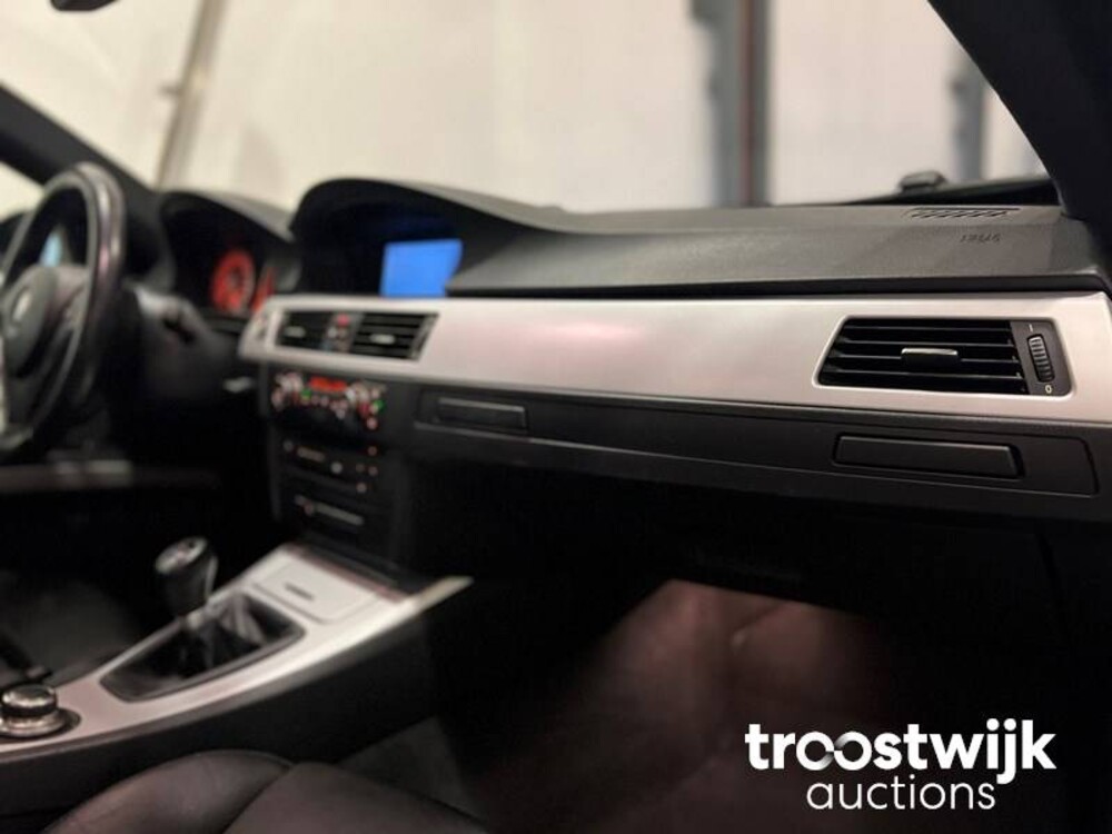 BMW 325i Coupe E92/E90 Introduction 3-Serie 218pk 2006 -Youngtimer-, 08-TJ-RG