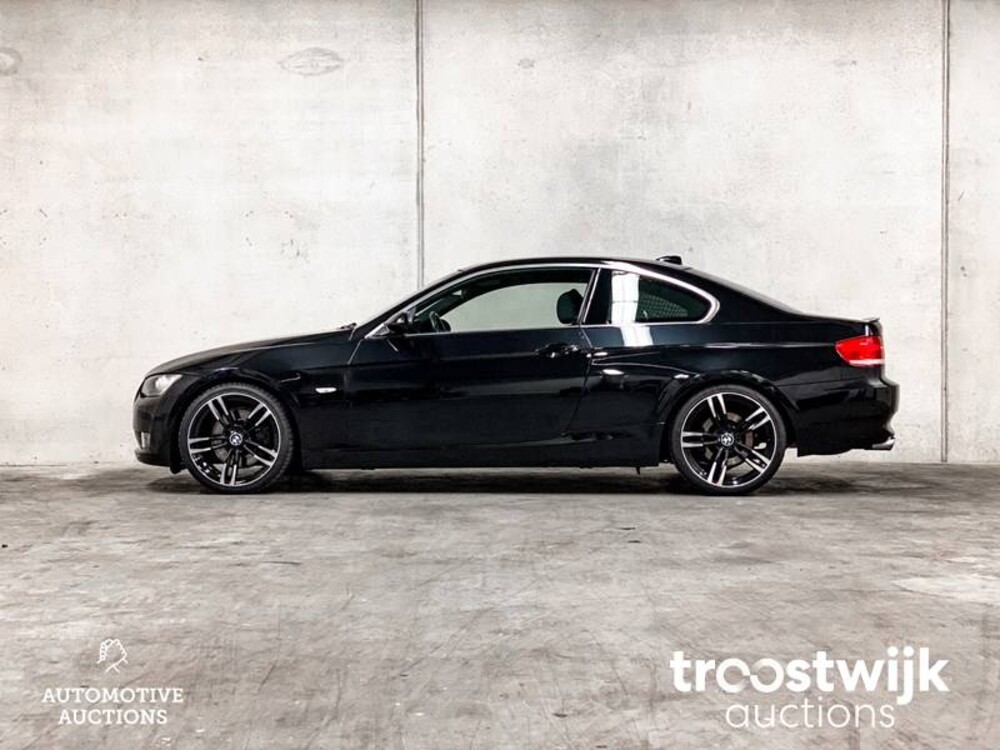 BMW 325i Coupe E92/E90 Introduction 3-Serie 218pk 2006 -Youngtimer-, 08-TJ-RG