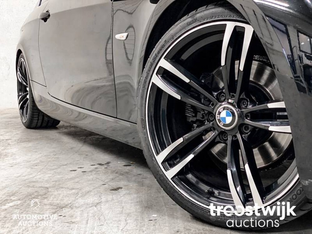 BMW 325i Coupe E92/E90 Introduction 3-Serie 218pk 2006 -Youngtimer-, 08-TJ-RG