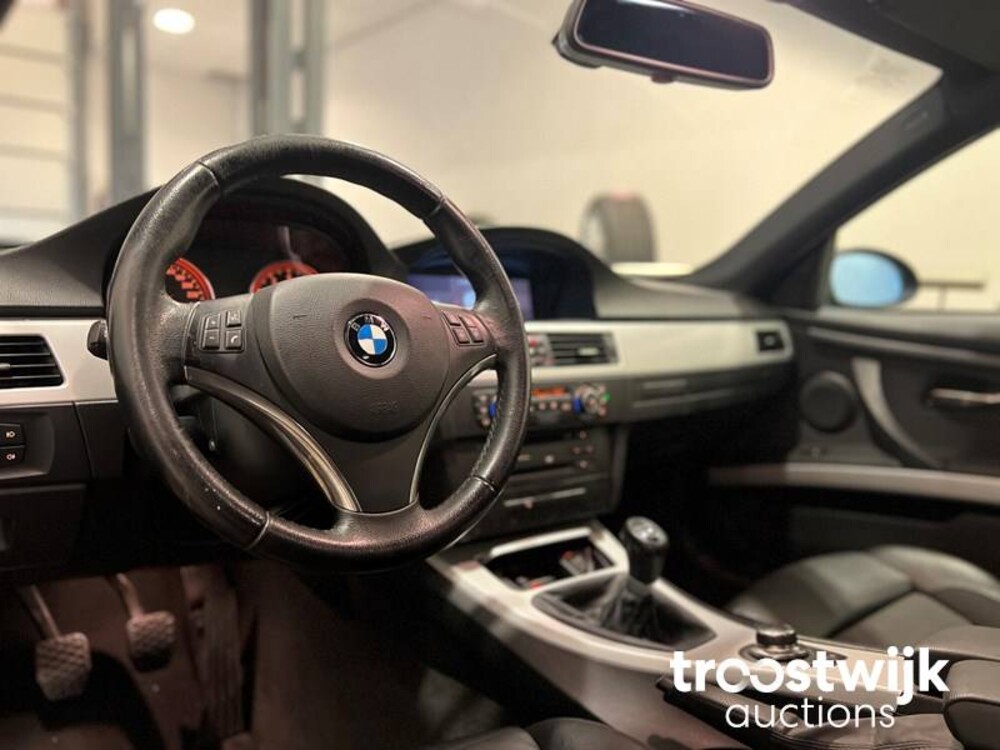 BMW 325i Coupe E92/E90 Introduction 3-Serie 218pk 2006 -Youngtimer-, 08-TJ-RG