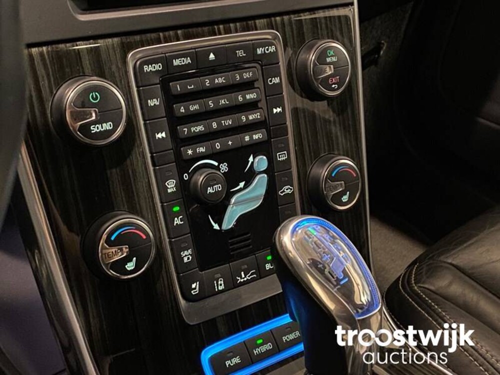 Volvo V60 2.4 D6 AWD Plug-In Hybrid Pure Limited 215pk 2013, JV-470-T