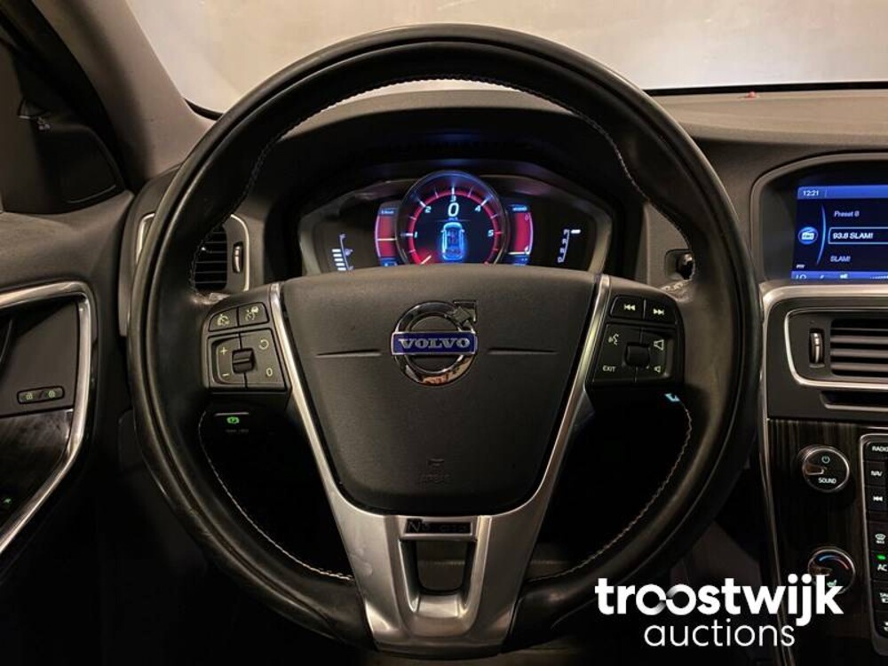 Volvo V60 2.4 D6 AWD Plug-In Hybrid Pure Limited 215pk 2013, JV-470-T