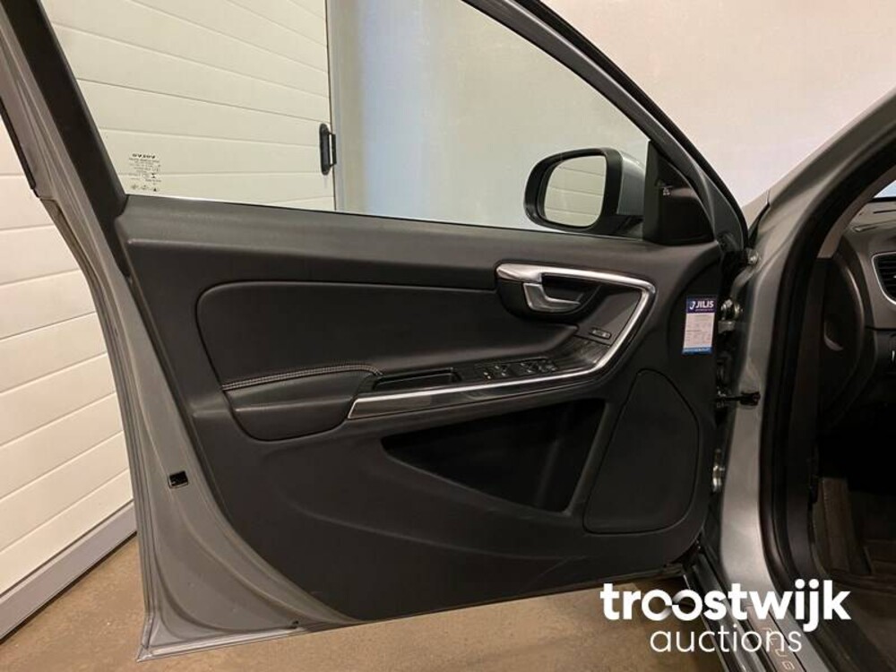 Volvo V60 2.4 D6 AWD Plug-In Hybrid Pure Limited 215pk 2013, JV-470-T