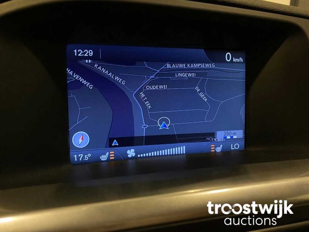 Volvo V60 2.4 D6 AWD Plug-In Hybrid Pure Limited 215pk 2013, JV-470-T