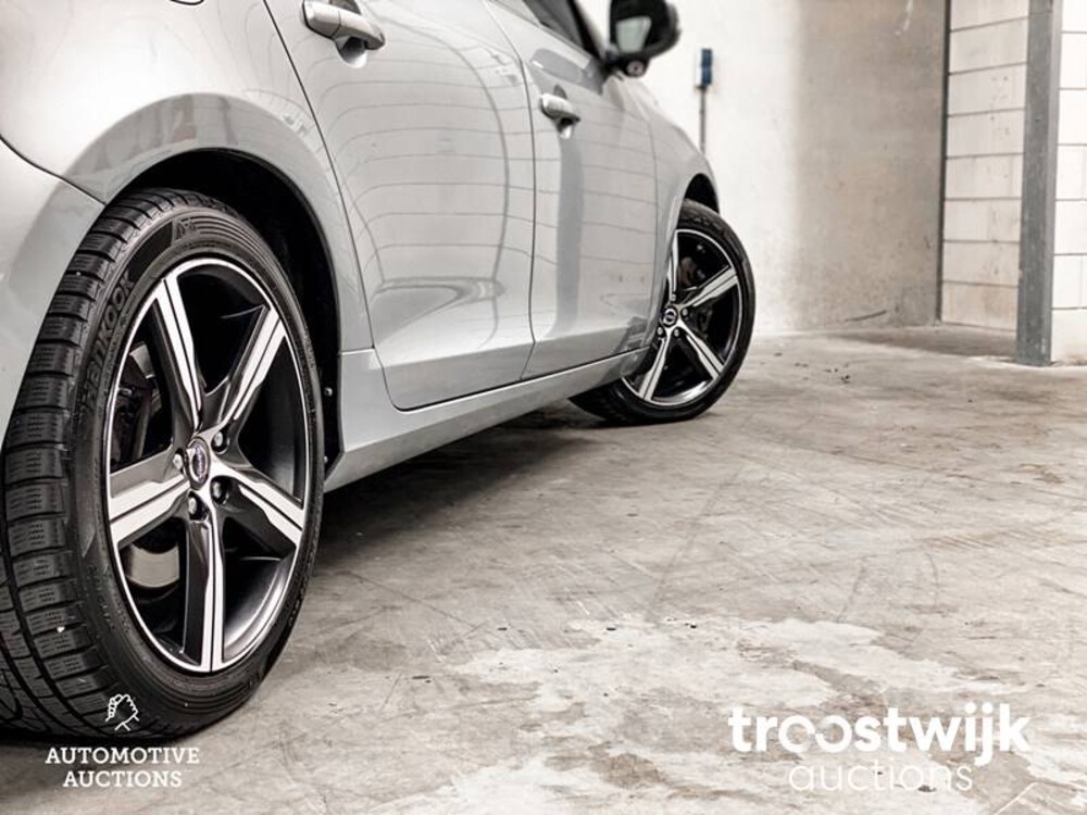 Volvo V60 2.4 D6 AWD Plug-In Hybrid Pure Limited 215pk 2013, JV-470-T