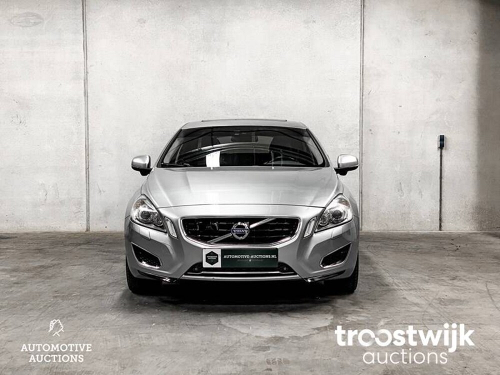 Volvo V60 2.4 D6 AWD Plug-In Hybrid Pure Limited 215pk 2013, JV-470-T