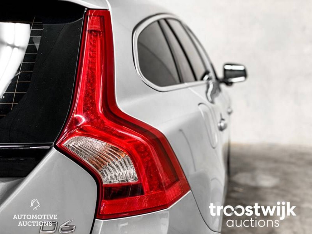 Volvo V60 2.4 D6 AWD Plug-In Hybrid Pure Limited 215pk 2013, JV-470-T