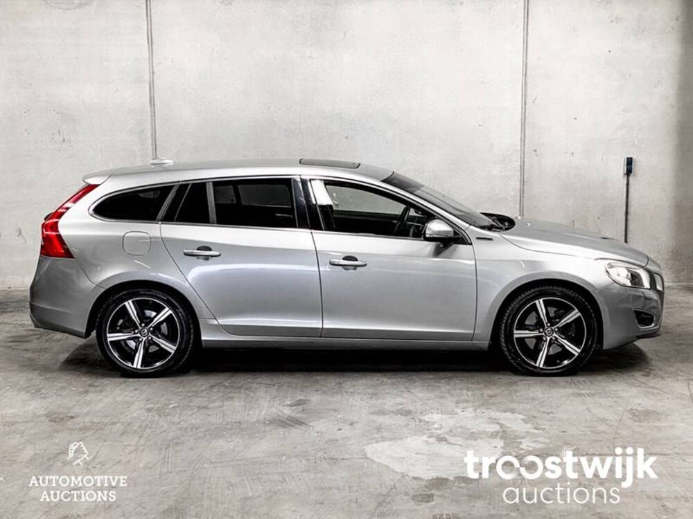 Volvo V60 2.4 D6 AWD Plug-In Hybrid Pure Limited 215pk 2013, JV-470-T