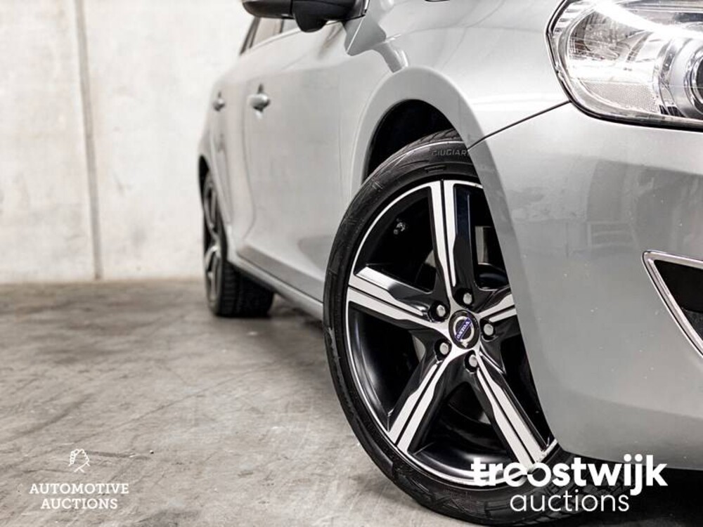 Volvo V60 2.4 D6 AWD Plug-In Hybrid Pure Limited 215pk 2013, JV-470-T