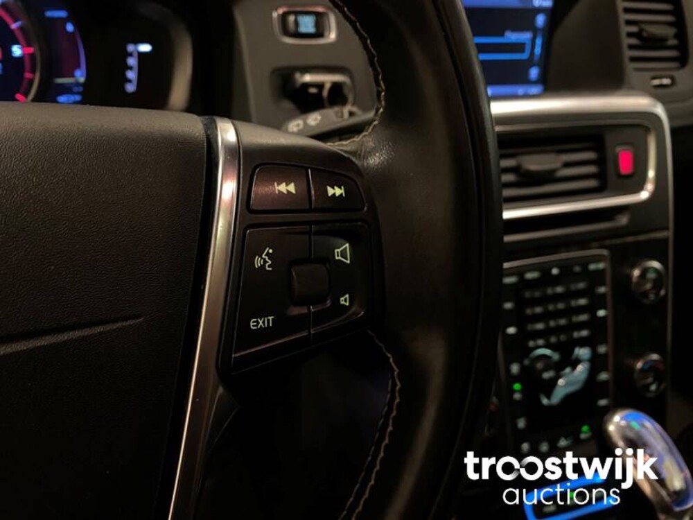 Volvo V60 2.4 D6 AWD Plug-In Hybrid Pure Limited 215pk 2013, JV-470-T