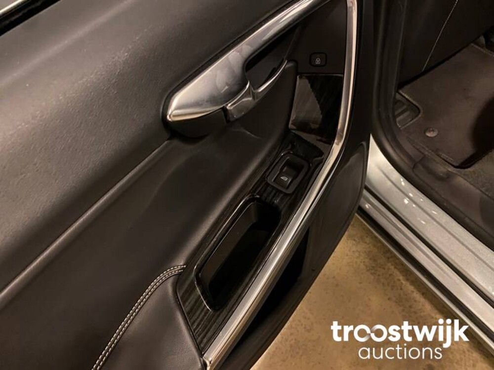 Volvo V60 2.4 D6 AWD Plug-In Hybrid Pure Limited 215pk 2013, JV-470-T