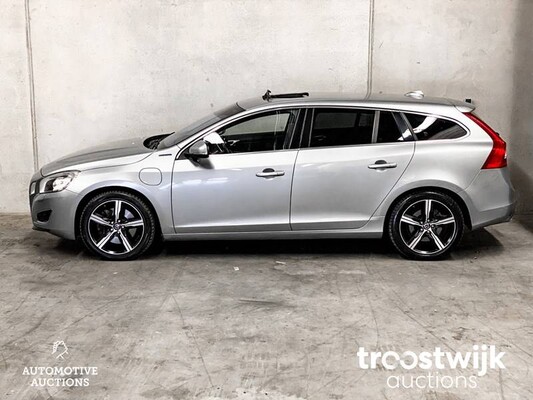 Volvo V60 2.4 D6 AWD Plug-In Hybrid Pure Limited 215pk 2013, JV-470-T