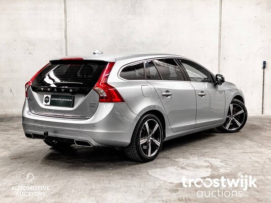 Volvo V60 2.4 D6 AWD Plug-In Hybrid Pure Limited 215hp 2013, JV-470-T