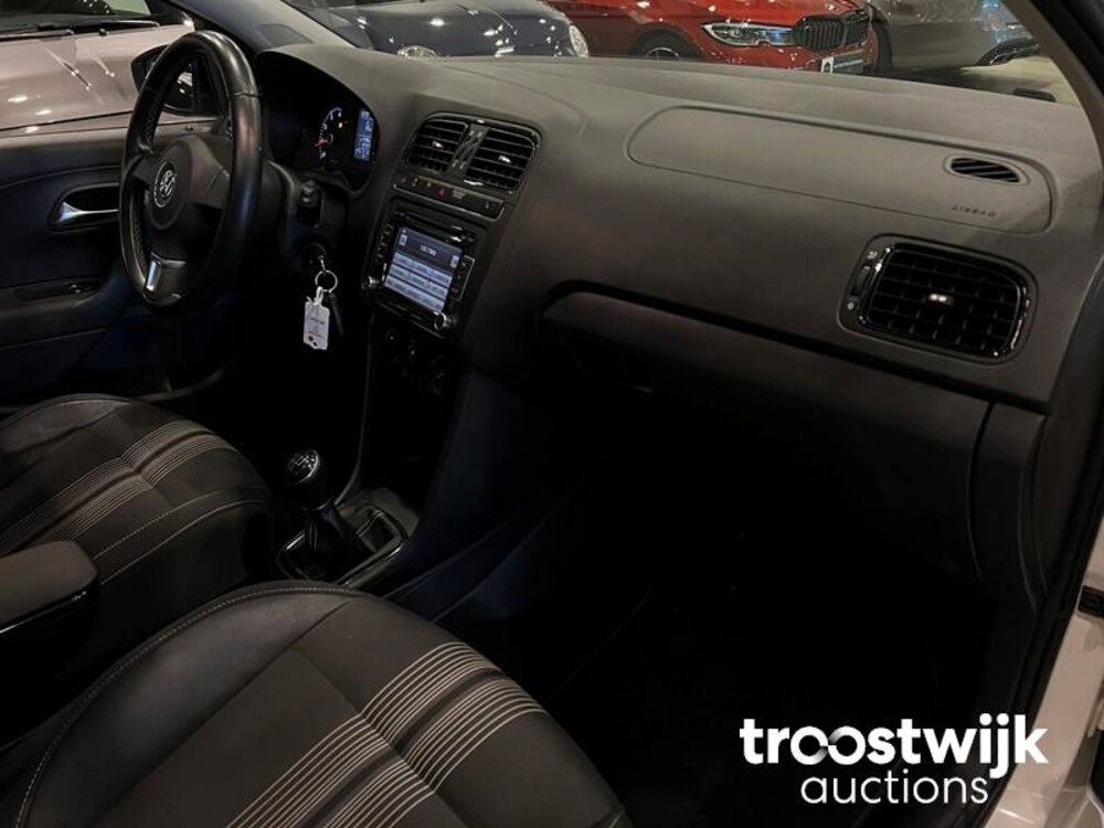 Volkswagen Polo Match TSI Highline 90pk 2012, NP-732-R