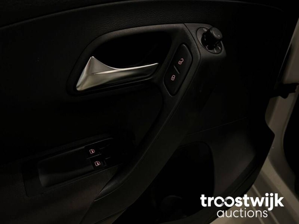 Volkswagen Polo Match TSI Highline 90pk 2012, NP-732-R